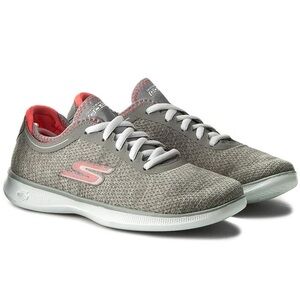 Skechers Gray & Pink Sneakers | Women’s Size 7 | Cloud-Like Comfort